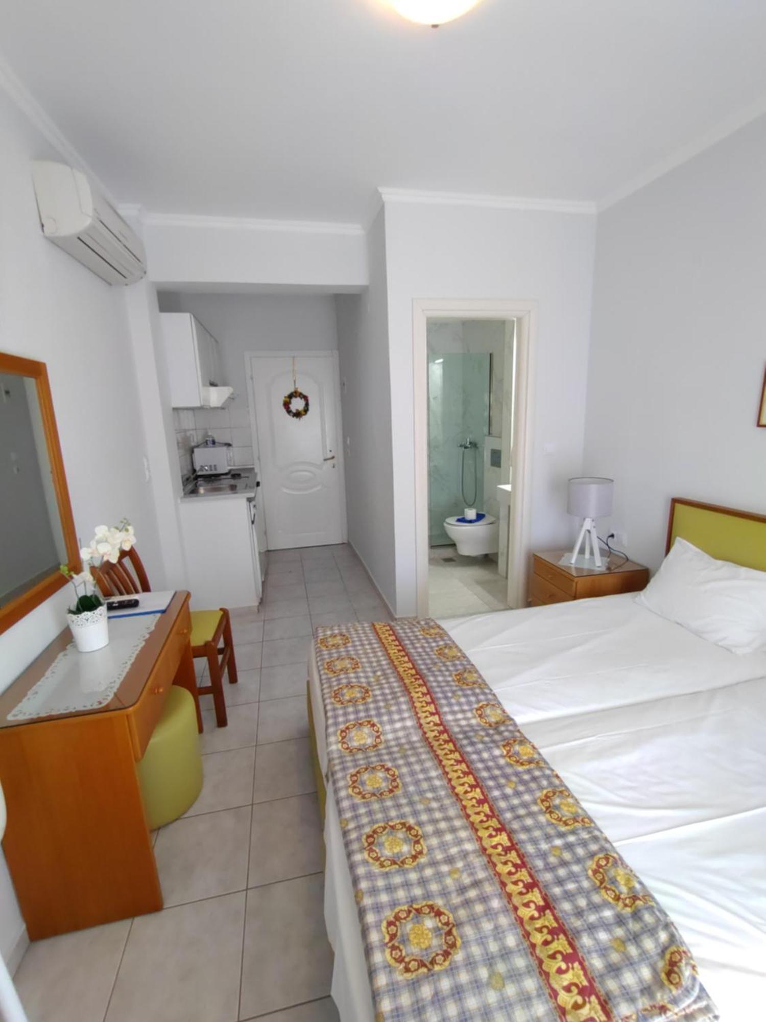 Ioli Apartments 리메나스 객실 사진